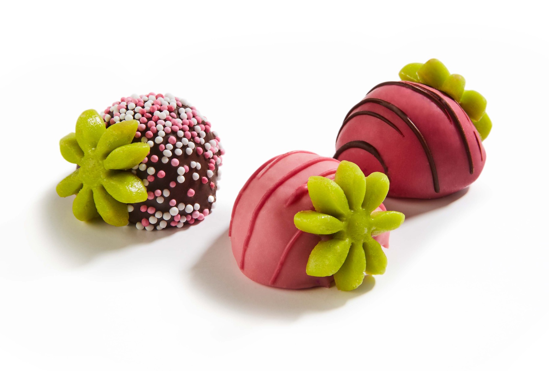 Marzipan Chocolate Covered Strawberries 1.8kg (25g +/- 72pcs)