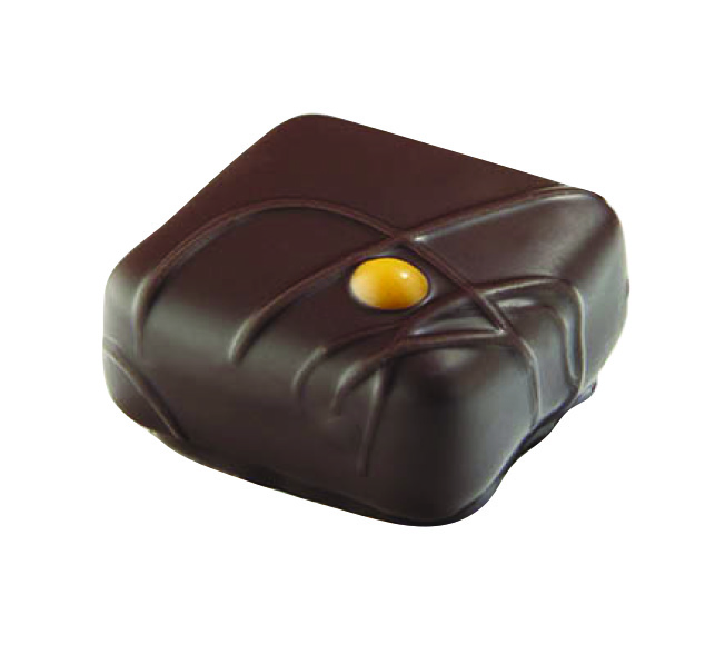 Black Orange - Orange Fondant with Dark Gianduja x 1kg (Approx 54pc)